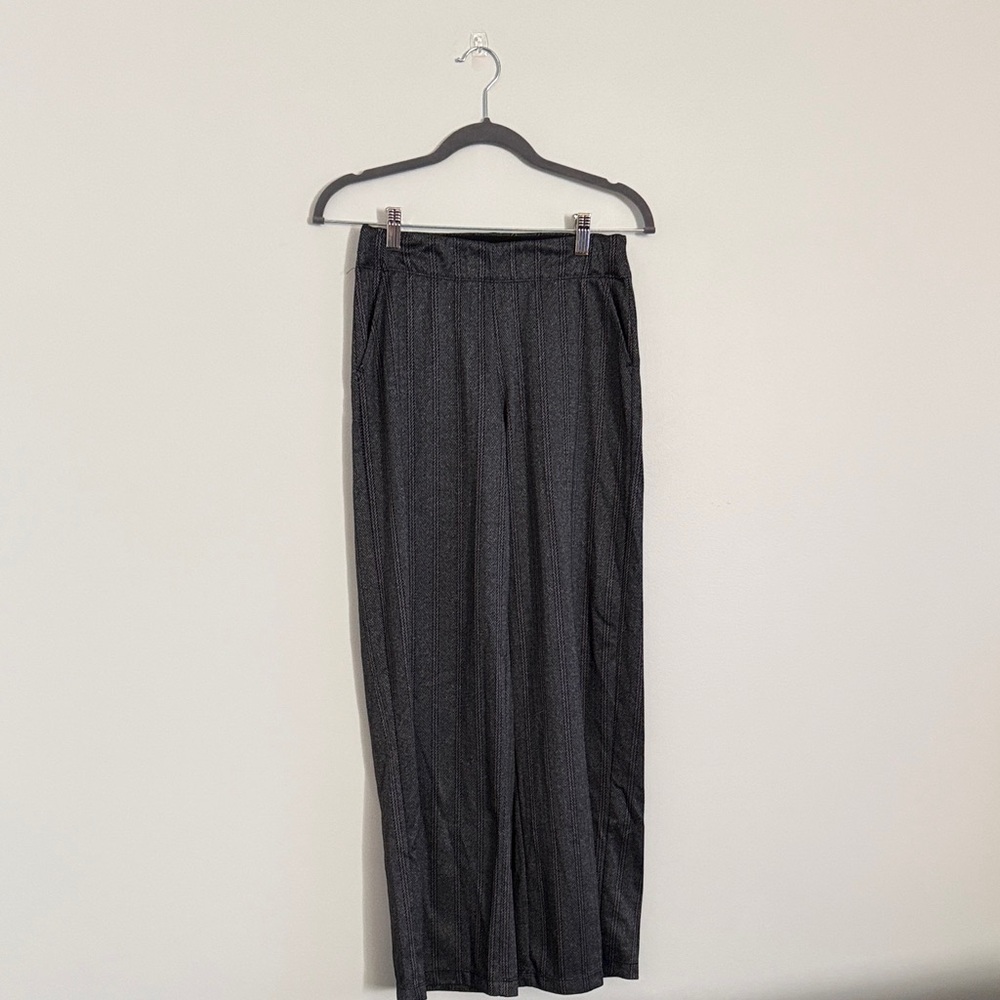 Max Studio Women's Charcoal Printed Trousers